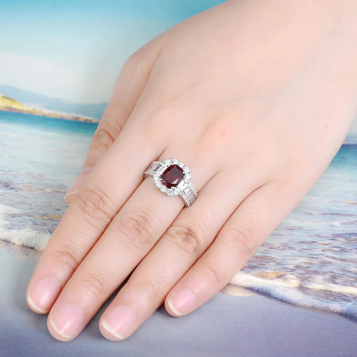 Silver Ring 3.60 ct Garnet
