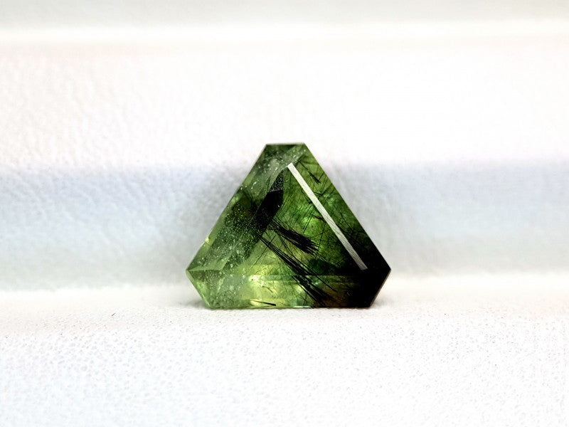Rutile Peridot 2.85 ct – Green, Trillion Cut, Untreated