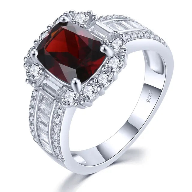 Silver Ring 3.60 ct Garnet