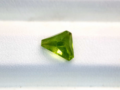 Peridot 1.85 ct – Green, Trilliant Cut, Untreated