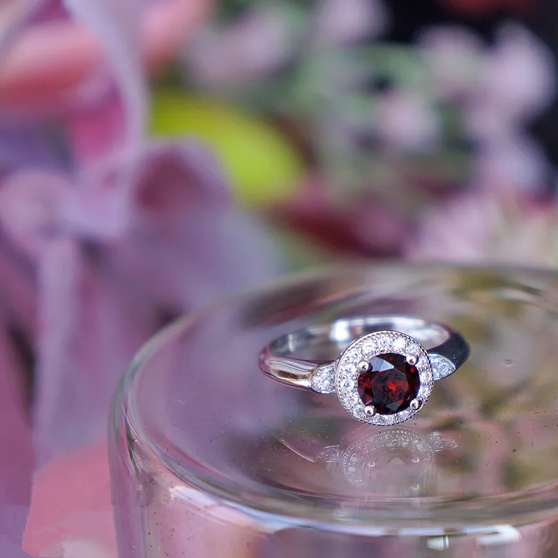 Silver Ring 1.05 ct Garnet