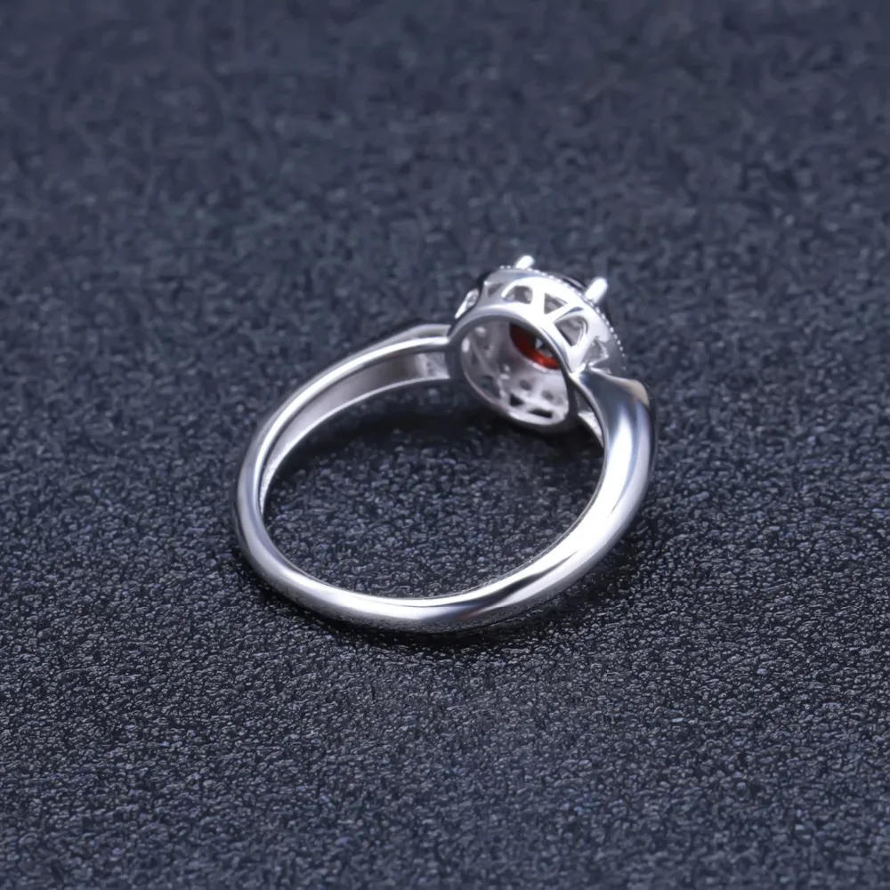 Silver Ring 1.05 ct Garnet