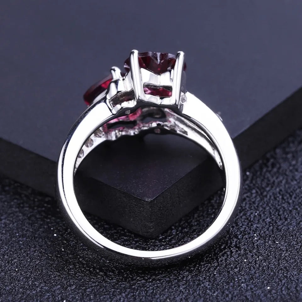 Silver Ring 2.94 ct Rhodolite Garnet