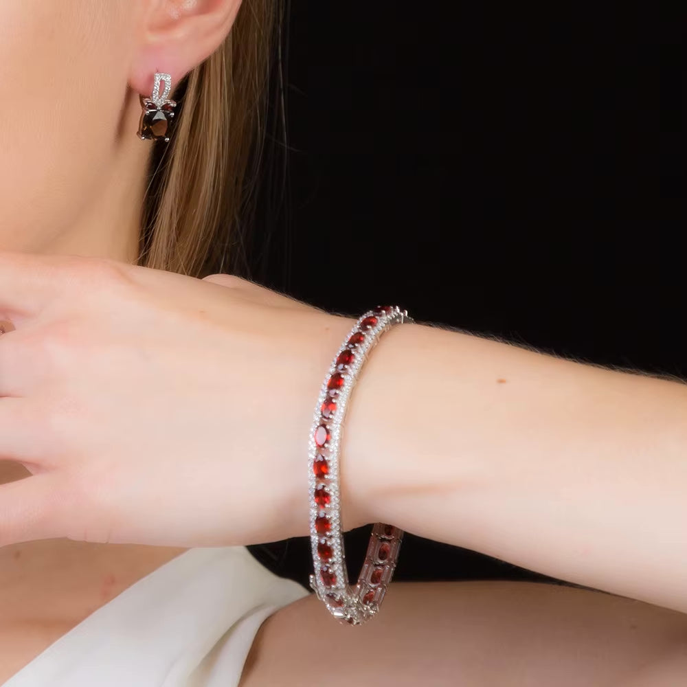 Silver 16.80 ct Garnet Bracelet