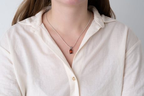 Silver Pendant with Hessonite Garnet 5.41 ct