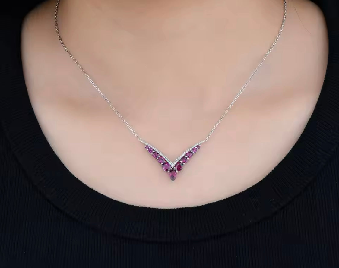 Silver 2.50 Rhodolite Garnet Necklace