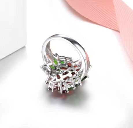 Silver 2.20 ct Chrome Diopside / Garnet Ring