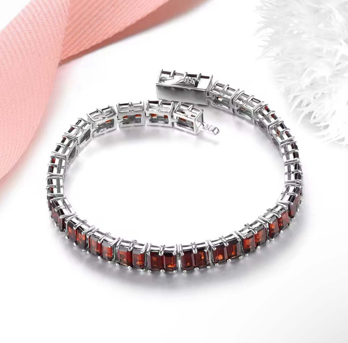 Silver Garnet 17.80 ct Tennis Bracelet (Unisex)