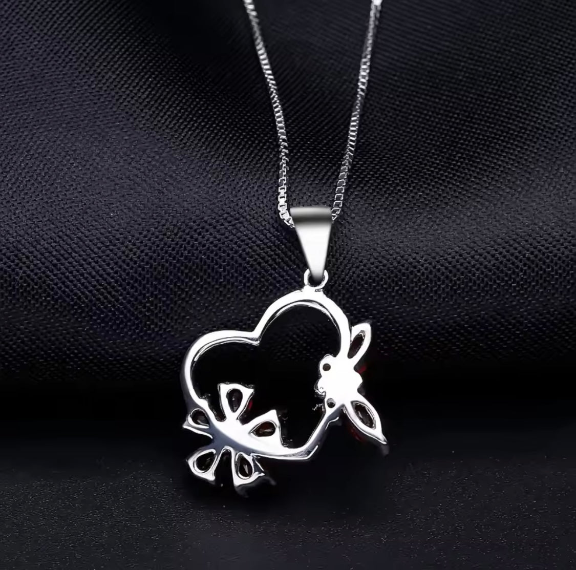 Silver Garnet 2.22 ct Pendant