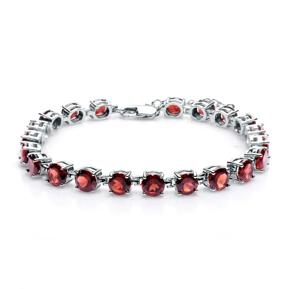 Silver 22.11 ct Garnet Bracelet