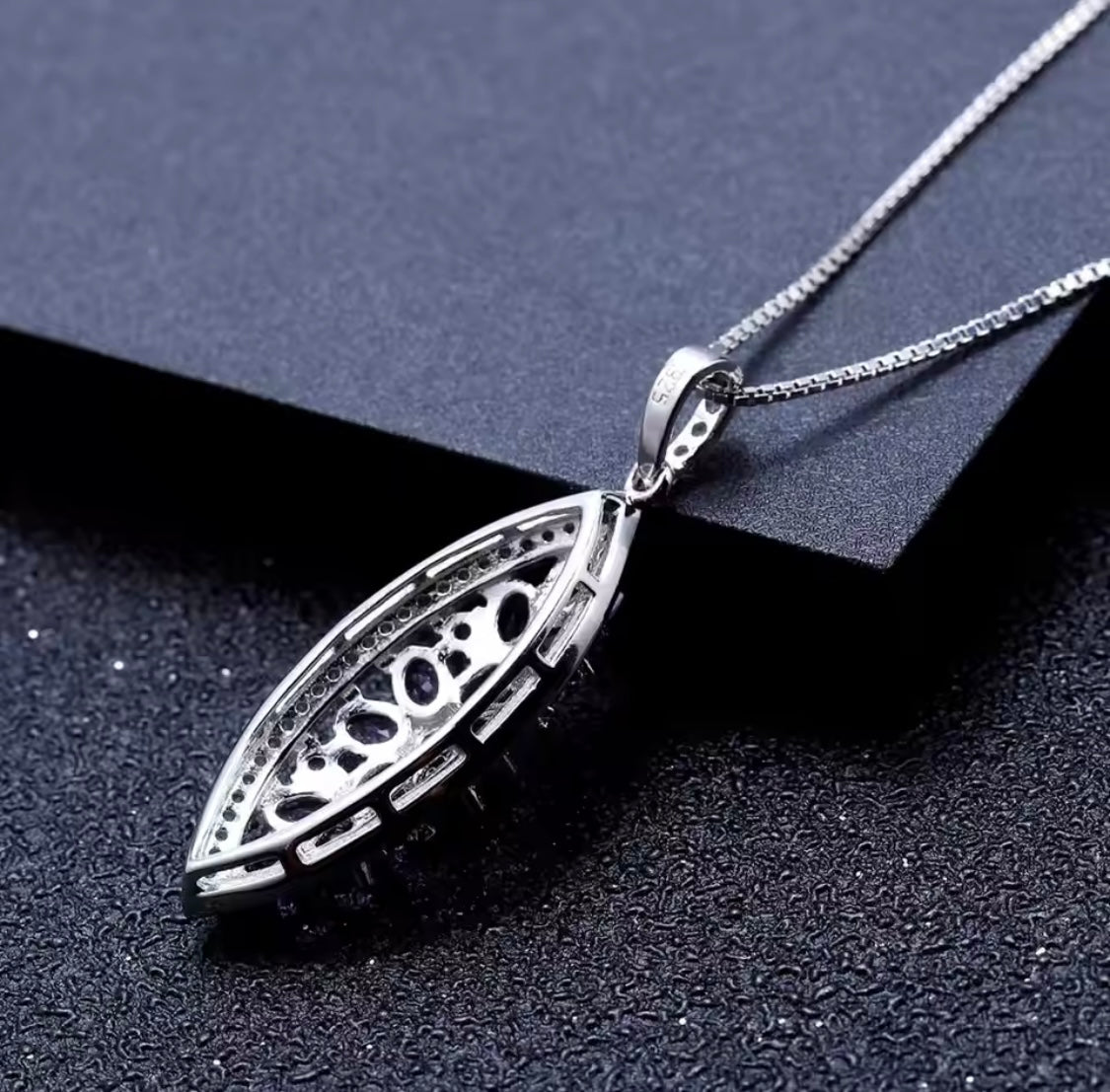 Silver 1.24 ct Amethyst Pendant