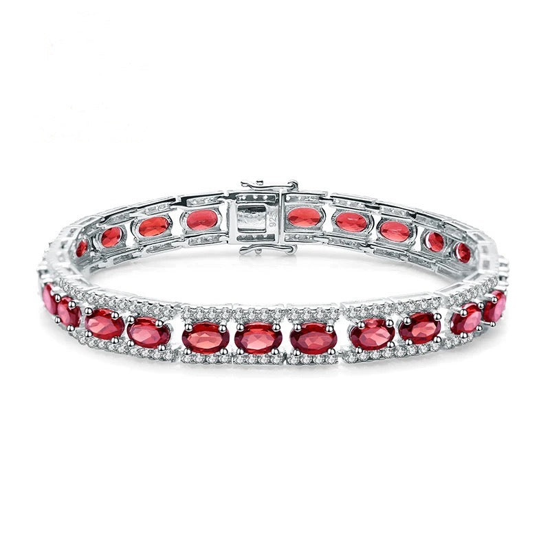 Silver 16.80 ct Garnet Bracelet