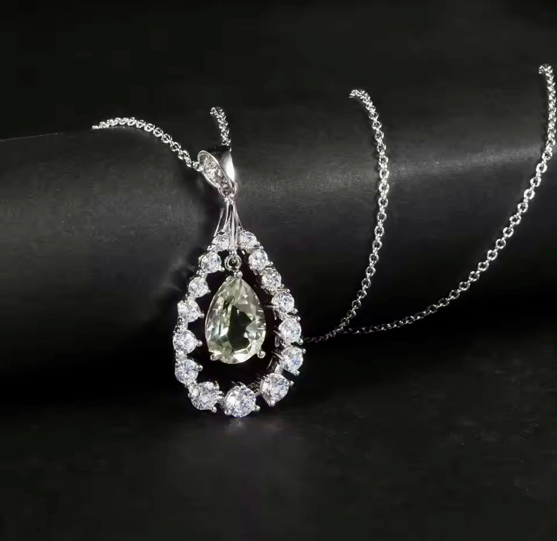 Silver 1.31 ct Green Amethyst Pendant