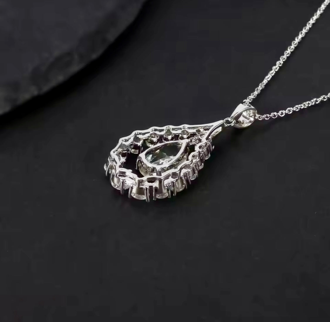 Silver 1.31 ct Green Amethyst Pendant