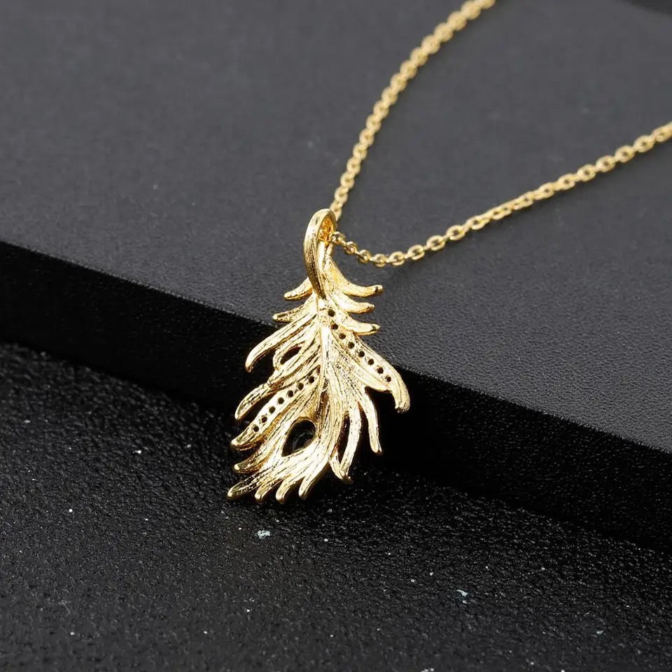 Silver / Golden plated 0.47 ct Topaz Pendant