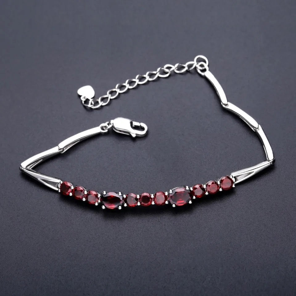 Silver 5.33 ct Garnet Bracelet