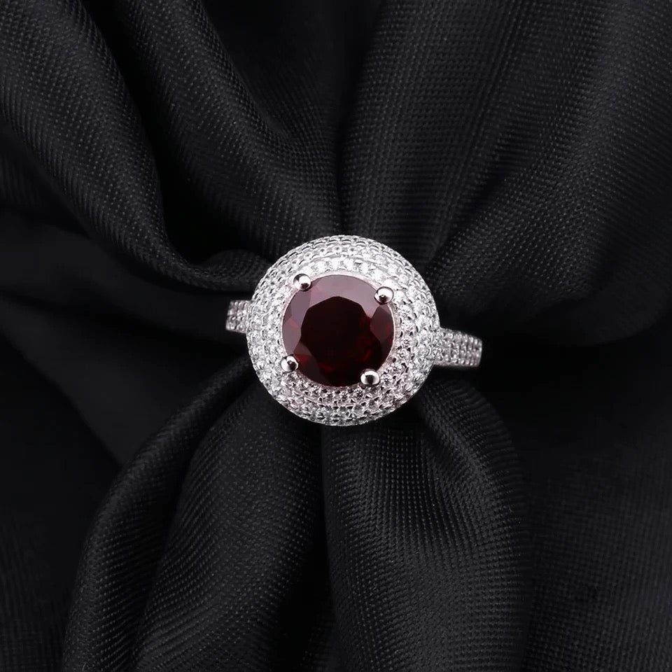 Silver Ring 3.15 ct Garnet