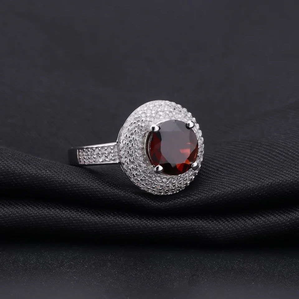 Silver Ring 3.15 ct Garnet