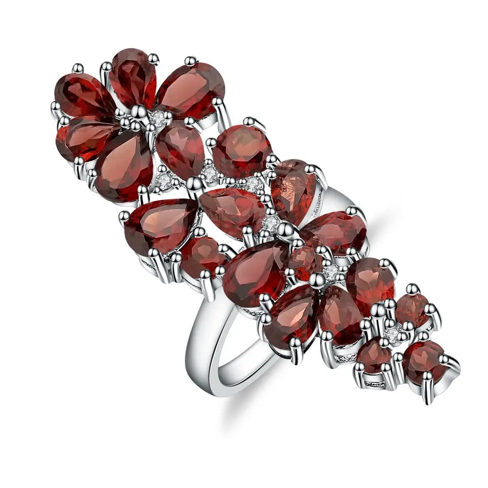 Silver Ring 10.56 ct Garnet