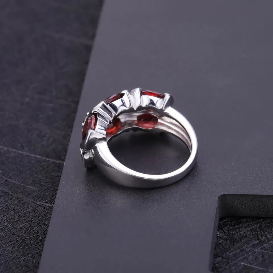 Silver Ring 6.13 ct Garnet