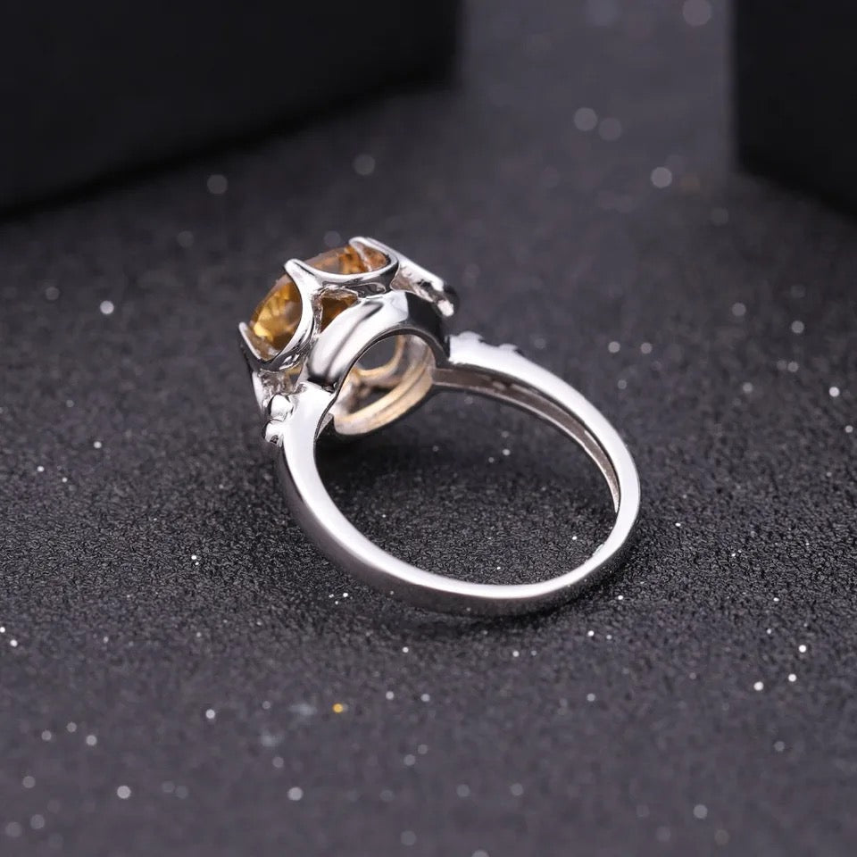 Silver Ring 2.66 ct Citrine