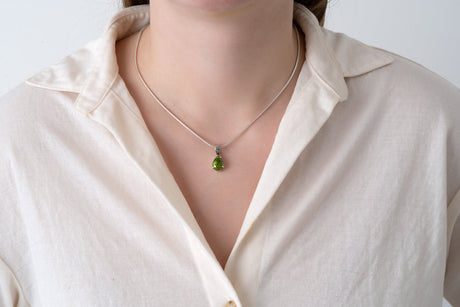 Silver Pendant with Peridot 4.17 ct